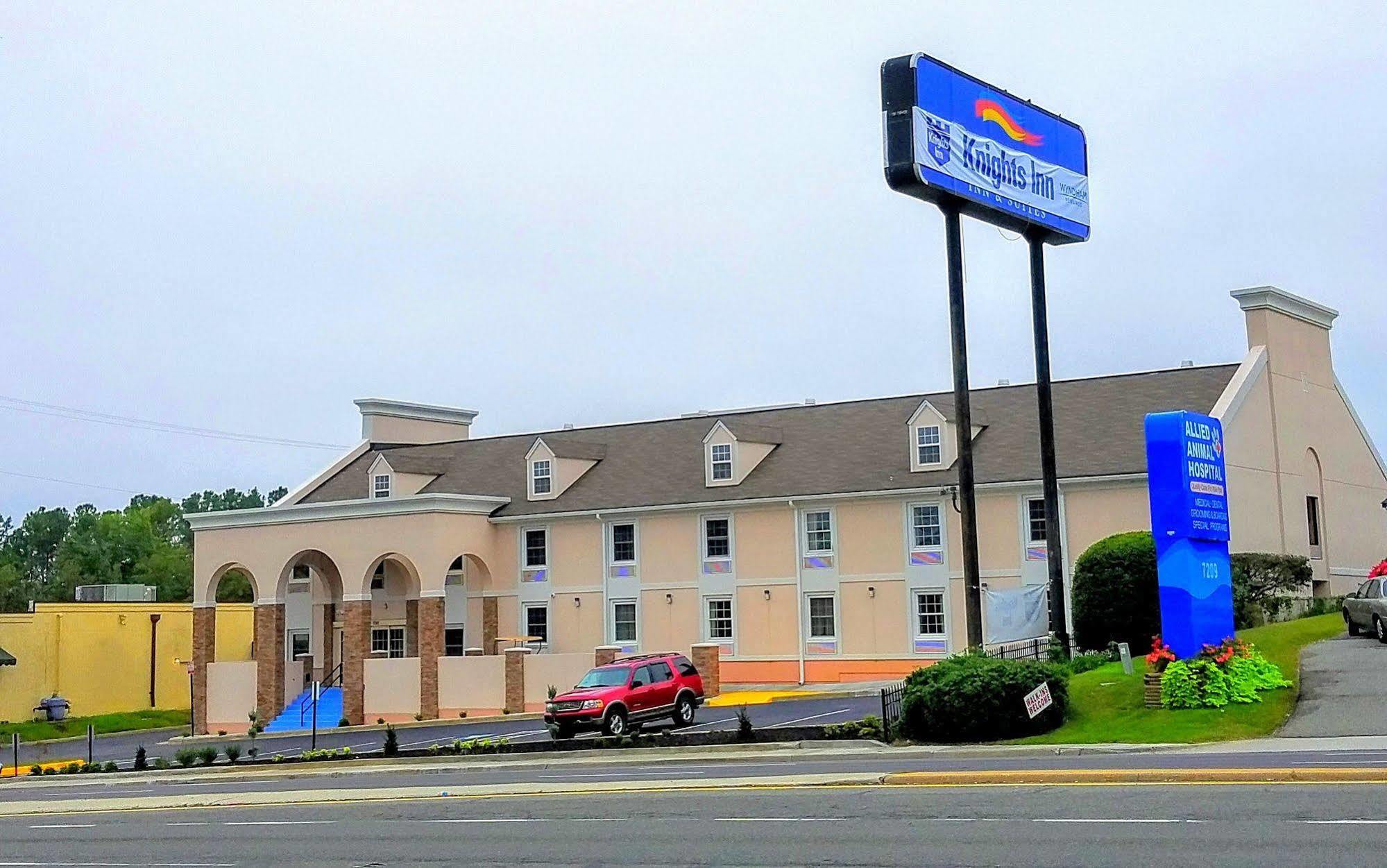 Red Roof Inn Richmond, Va - W Broad St Exterior photo