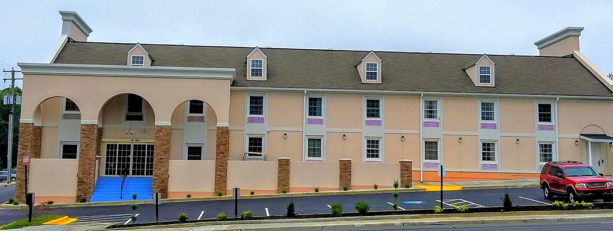 Red Roof Inn Richmond, Va - W Broad St Exterior photo